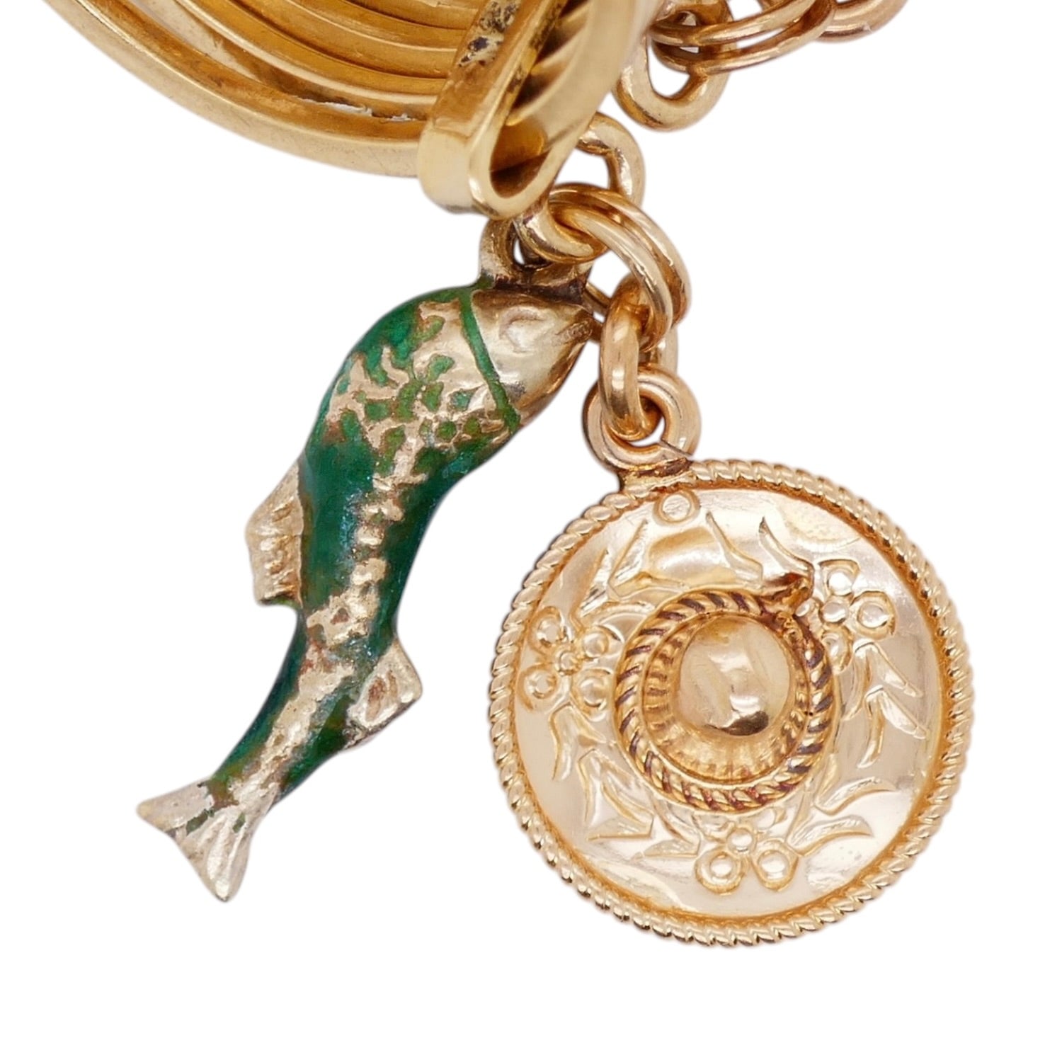 Vintage 18K Gold Multi-Band Mexican Charm Ring– 7 Dangling Gold Charms Size 7.5