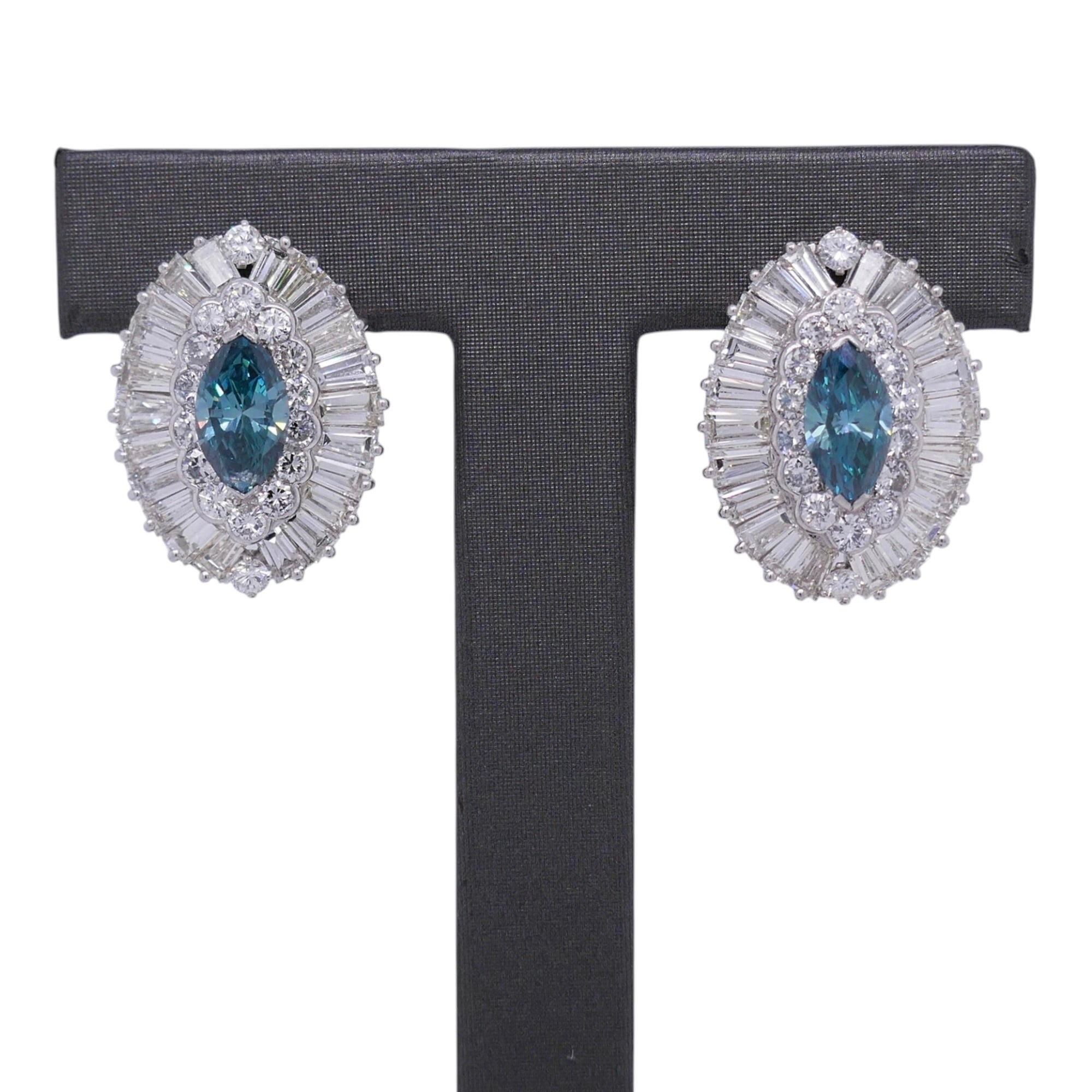 Rare Vintage 10.16 ctw Platinum Green Diamond Color-Enhanced Earring w Appraisal