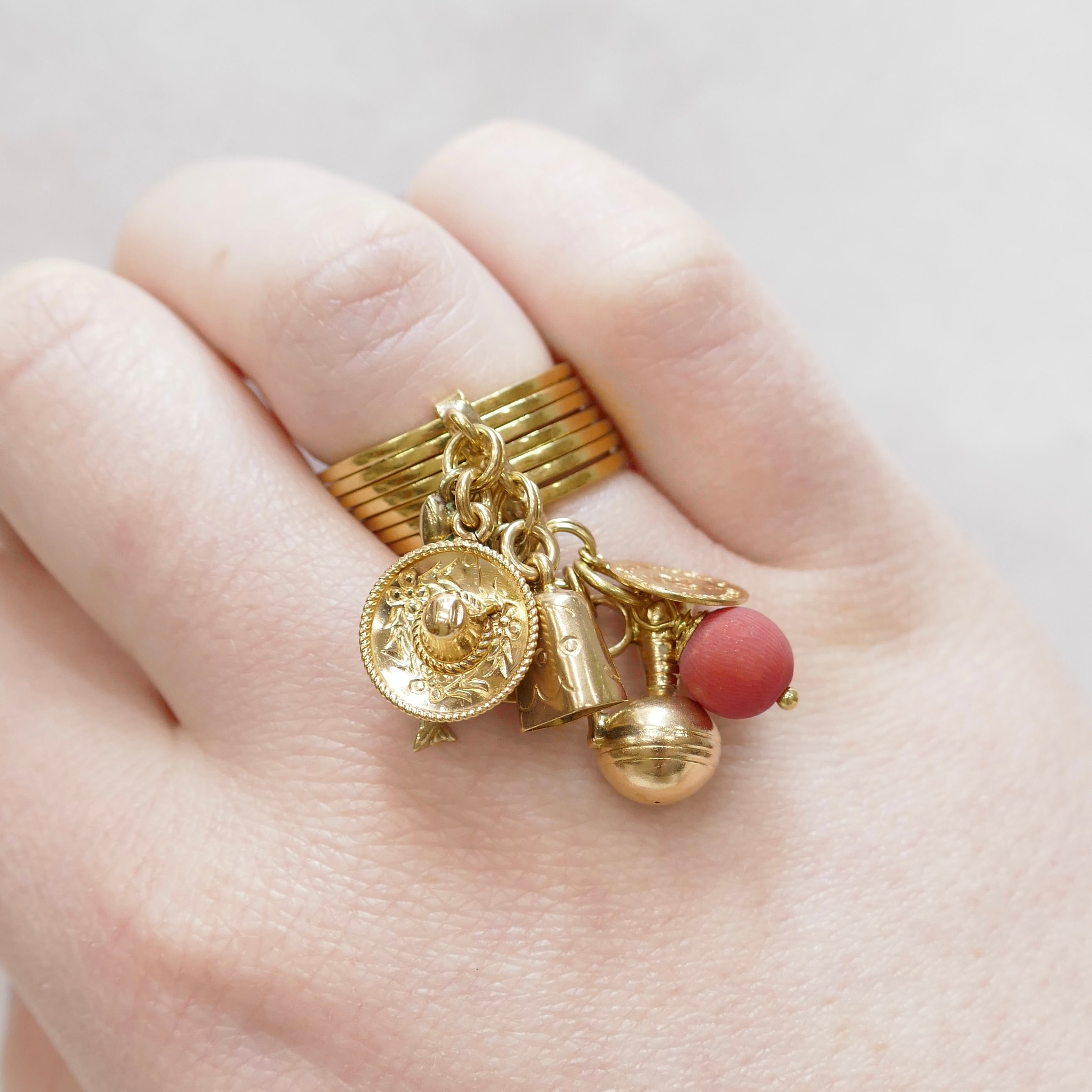 Vintage 18K Gold Multi-Band Mexican Charm Ring– 7 Dangling Gold Charms Size 7.5