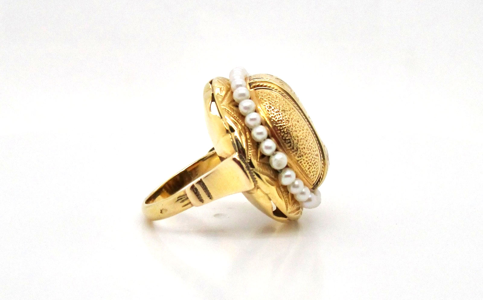 14k Gold Vintage Half Dome Seed Pearl Ring Size 5.25