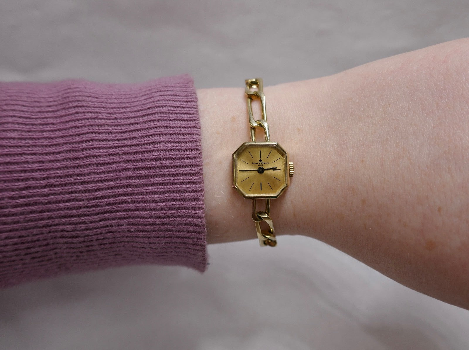 Vintage Baume & Mercier Genève 14K Gold Ladies Watch Octagonal Case 7.48 in
