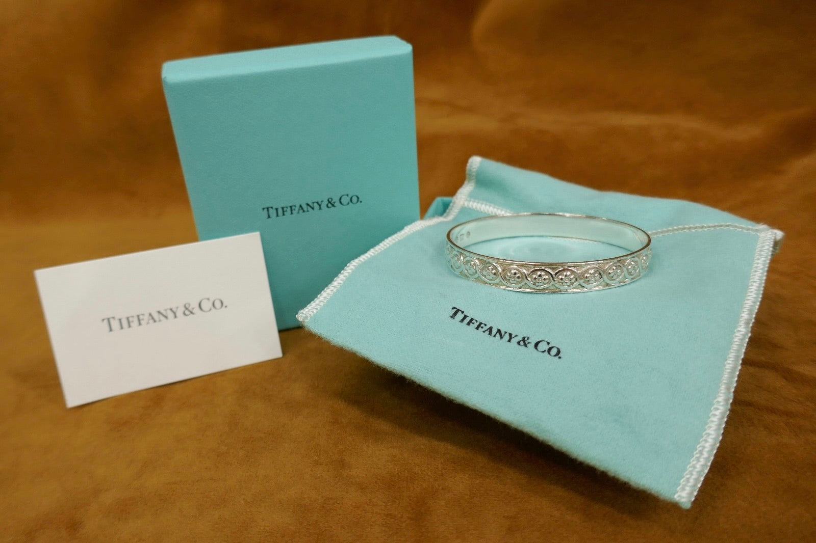 Tiffany & Co. Makers Floral Wave Sterling Silver Bangle 7.5 In with Pouch & Box