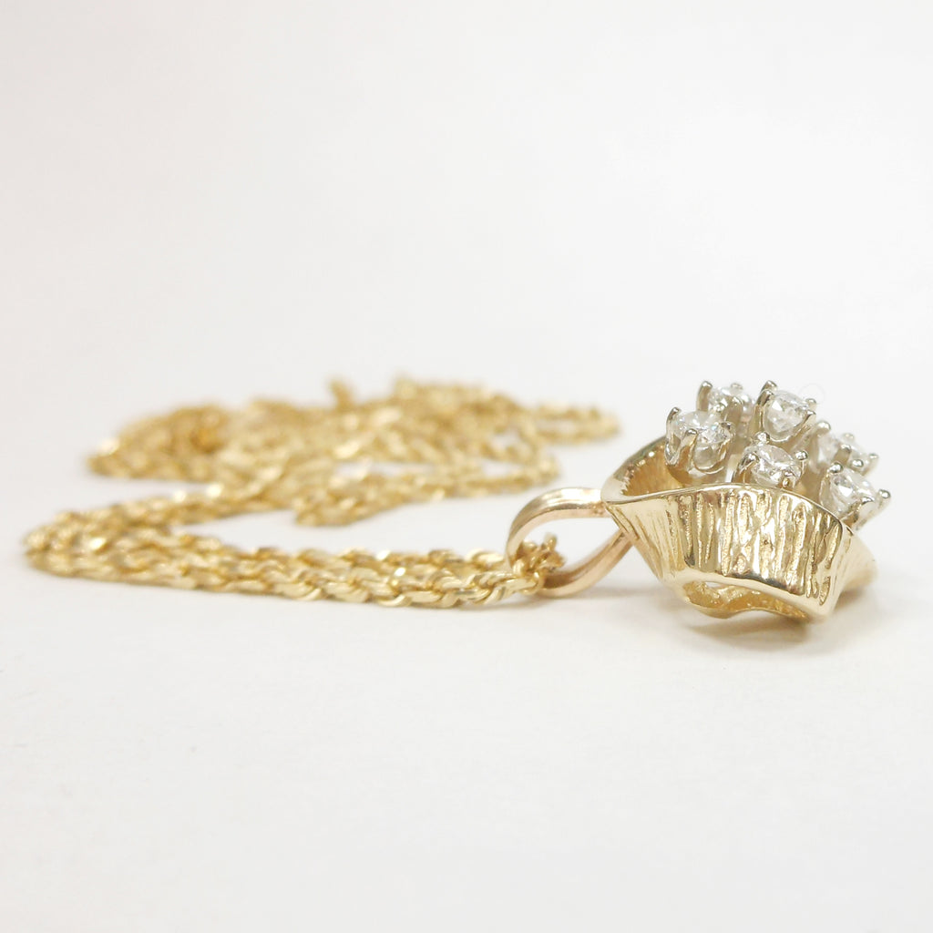 Vintage 14K Gold 0.70 ctw VS Diamond Cluster Pendant Necklace