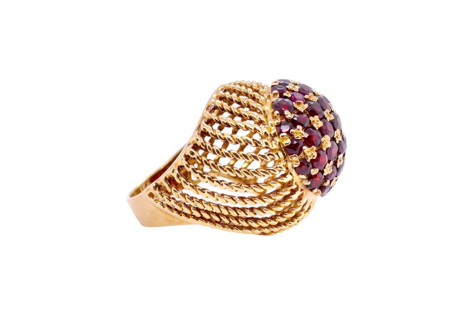 Vintage 18K Yellow Gold Garnet Dome Cocktail Ring Size 4