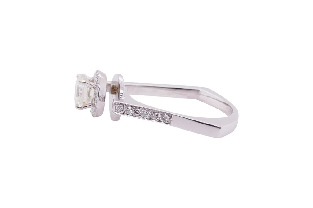 Stunning 14K White Gold Diamond Ring Size 6.5