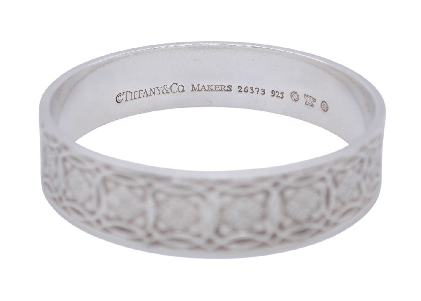 Tiffany & Co. Makers Celtic Leaf Sterling Silver Bangle 7.5 In with Pouch & Box