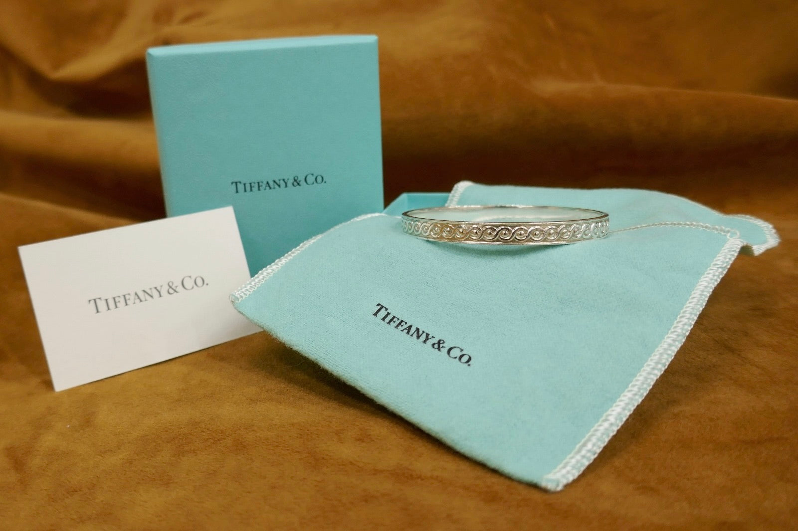 Tiffany & Co. Makers Beaded Wave Sterling Silver Bangle 7.5 In with Pouch & Box