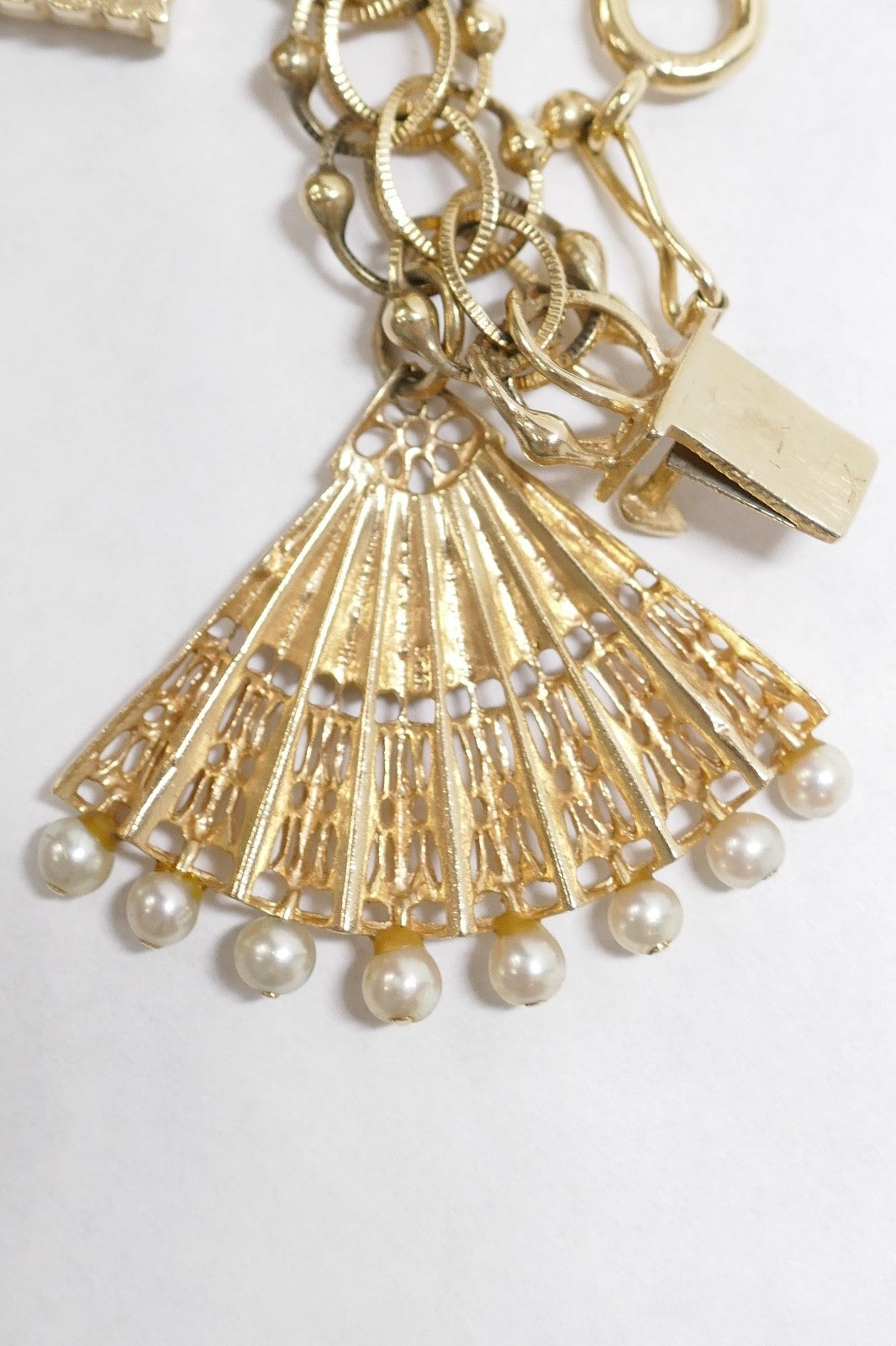 Vintage 14K Gold Charm Bracelet with 8 Large Charms